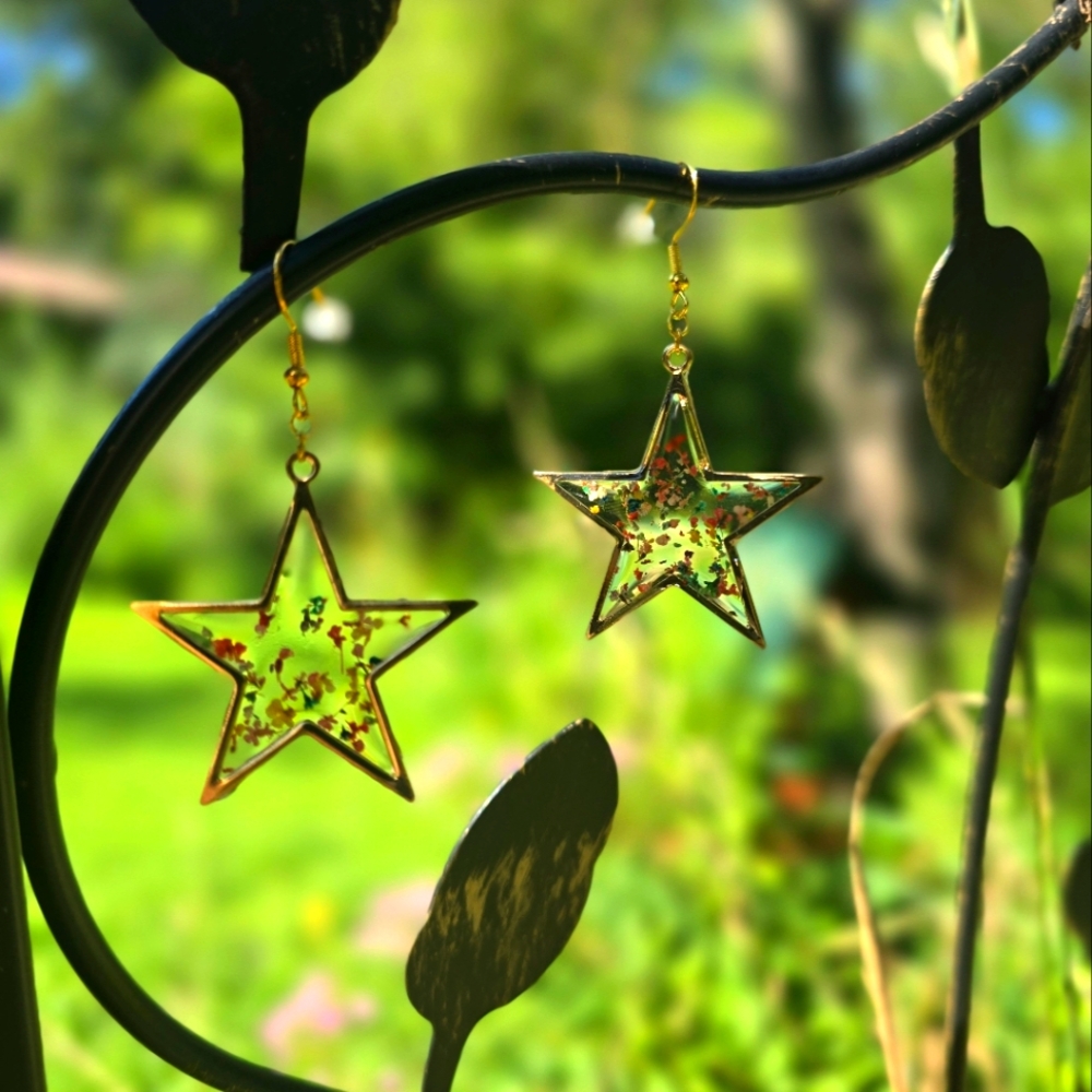🍂 Autumn Star Resin Earrings – Handmade Gold Dangle Jewelry ✨